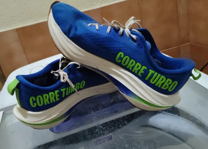 Tênis corre turbo 