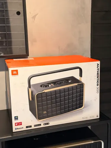 JBL AUTHENTICS 300 LACRADA