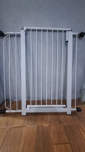 Grade de proteção para porta bebê e pet