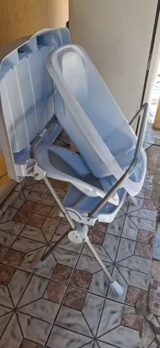 Vendo banheira completa de bebê