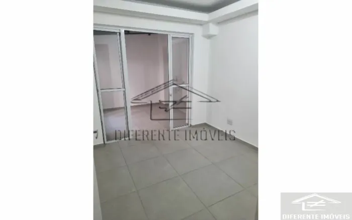 Sala comercial 25m2, com recepção, a poucos passos do metrô Tatuapé.