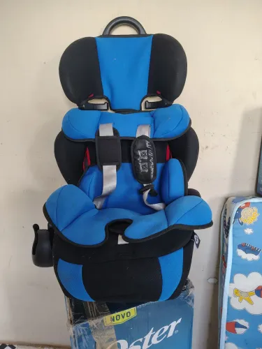 Cadeirinha para Carro 250,00