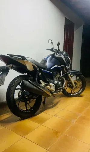 Vendo ou troco por carro
