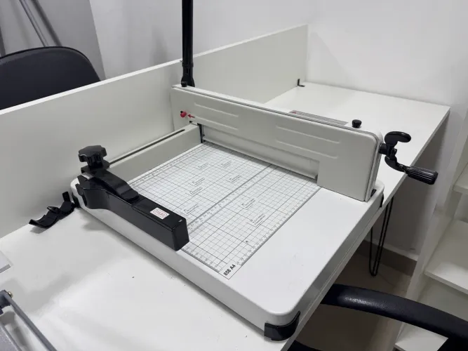 Guilhotina Semi Industrial Guilhotec A4 Papel 400 Folhas