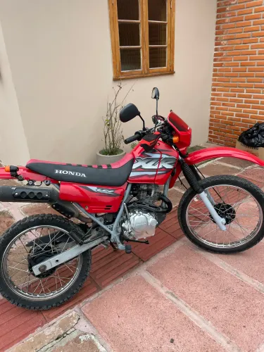 Moto xlr2002