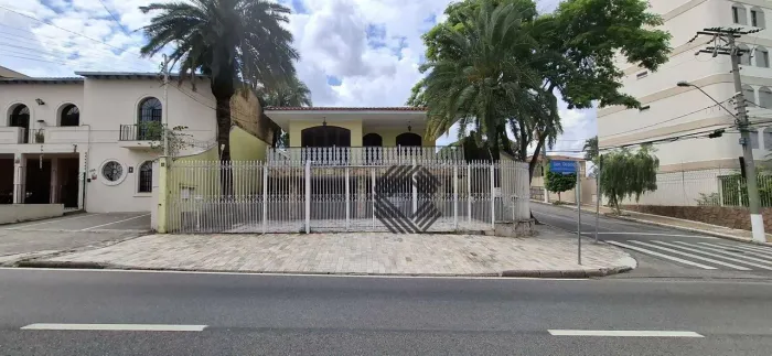 Sobrado comercial para vender ou alugar, 05 salas, Av. Gal.Osório, Trujillo - Sorocaba/SP.