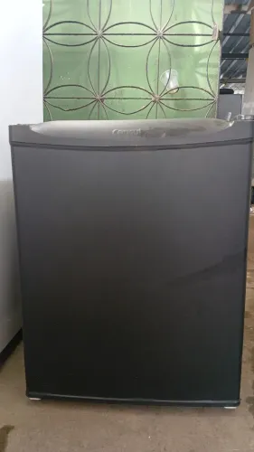Vende-se Frigobar