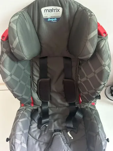 Vendo cadeirinha infantil para carro