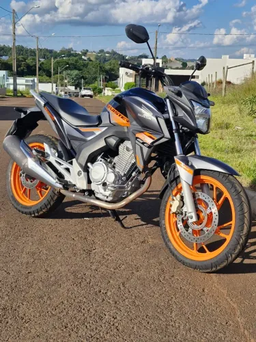 Moto Honda CB250F Twister ano 2021