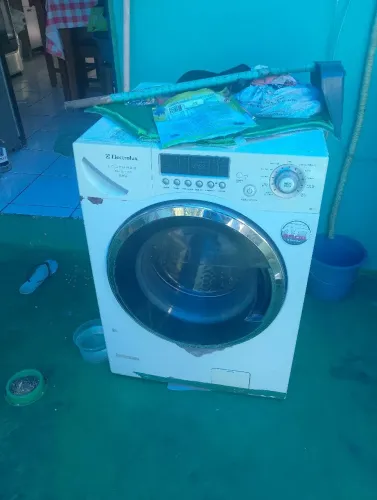 Máquina de lavar Eletrolux 9kg