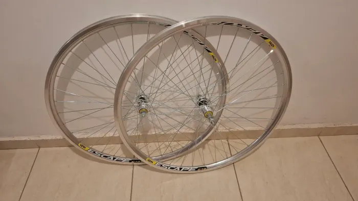 Par de Rodas aro 27 Caloi ou Monark 10 Antiga 