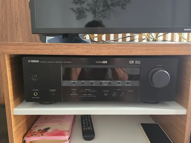 Receiver Home theater HTR5830 marca YAMAHA