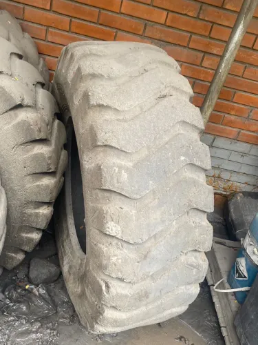 Pneu usado 17-5-25 E3/L3 para reforma