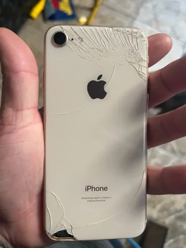 iPhone 8 em perfeito estado