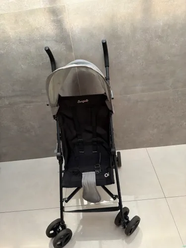 Carrinho de bebê de passeio