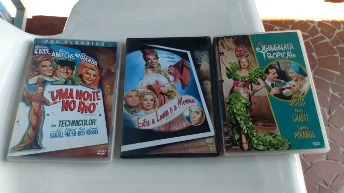 Kit 3 dvds originais Carmen Miranda ótimo estado.
