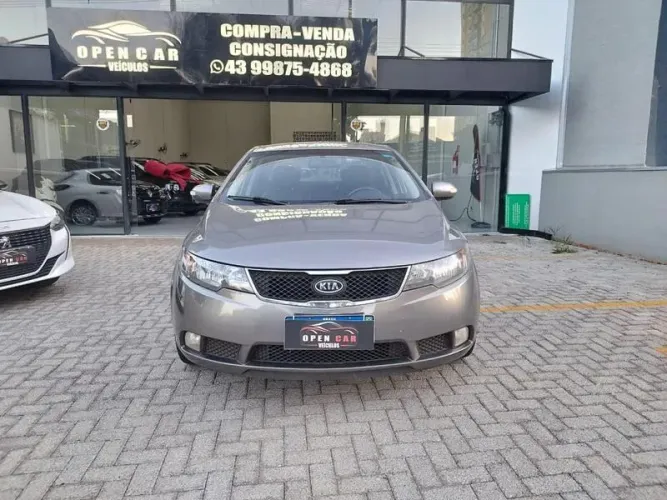 Kia Motors Cerato 1.6 16 V Flex Mec. 2011