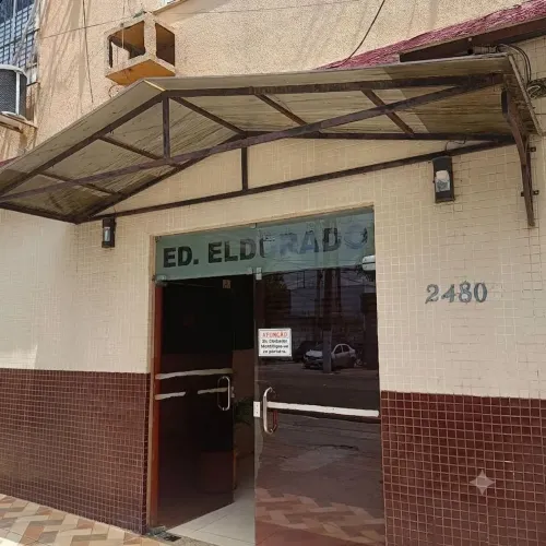 Excelente Apartamento Mobiliado - Ed. Eldorado (Av. José Malcher, 2480)