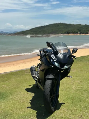Vendo R15 2026 6 mil km rodado moto nova único dono MOTO EXCELENTE