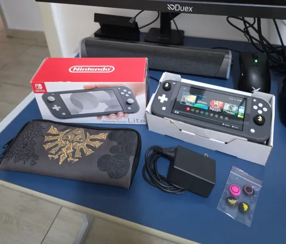 Nintendo Switch Lite Desbloqueado 128gb SD IMPECÁVEL