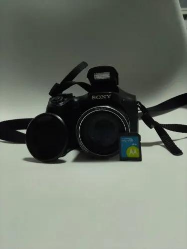 Câmera Sony Cyber-shot - R$ 150