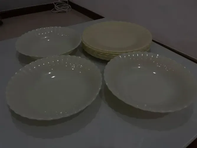 Conjunto de pratos Vintage em Tom Creme- 9 peças