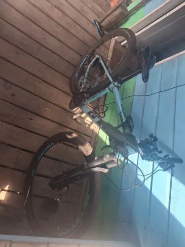 VENDO BICICLETA GTI AZUL 