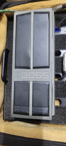 Pedal de Volume e Expressão Boss FV-500H