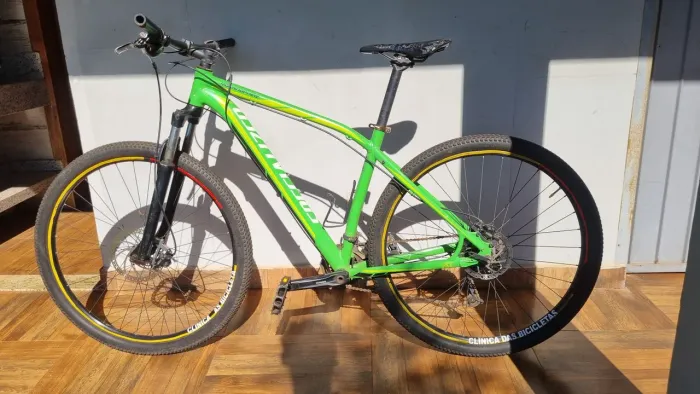 Bicicleta specialized aro 29, perfeito estado