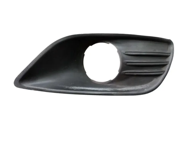 Moldura Farol De Milha Lado Direito Ford Focus 2012/2013 