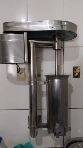 AÇAÍ - EQUIPAMENTO COMPLETO PARA JÁ COMEÇAR A FATURAR EM EXCELENTE ESTADO DE CONSERVAÇÃO