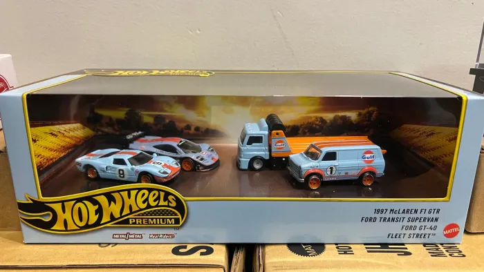 Hot Wheels Gulf Display McLaren Ford GT40 Fleet