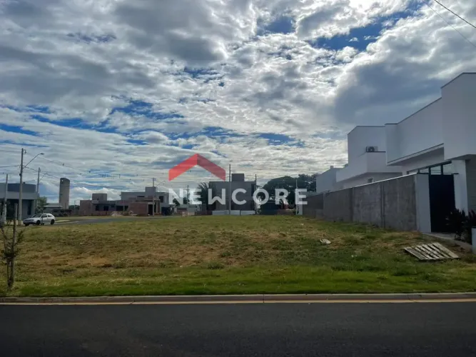 Lote em condomínio em Avenida Deputado Federal Mário Eugênio - Parque Residencial Damha -