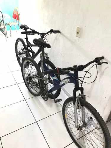 Combo duas bikes aro 26 quadro de mola  