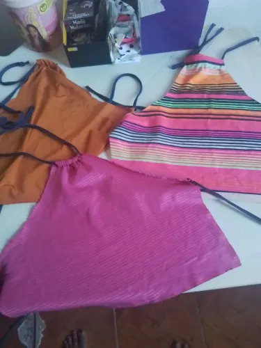 Blusas verão coton e malha por 2 real e 50 aproveitem tamanho 38 e 40