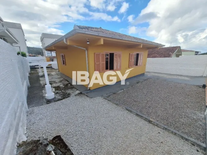 Excelente Casa 4 dormitório(s) em Bom Viver - Biguaçu