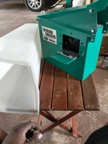 Triturador forrageiro Cid 125 LH