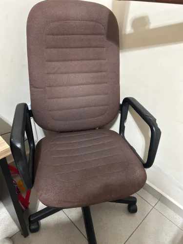 Cadeira de escritório giratória