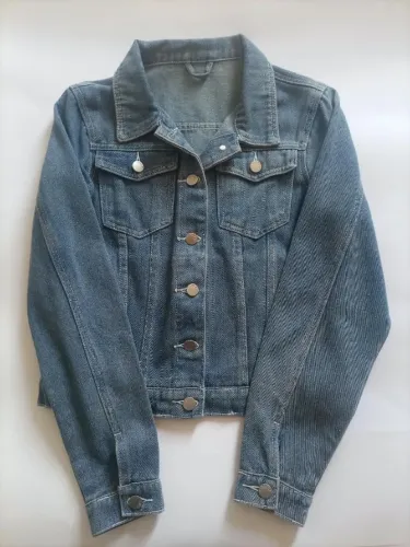 JAQUETA JEANS FEMININA ROVITEX - TAMANHO P USADA APENAS 2 VEZES