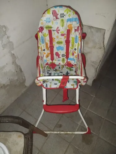 Cadeirinha de alimentação