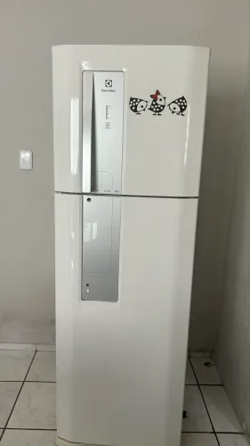 ? Geladeira Electrolux Frost Free 382L DF42 - Super Conservada
