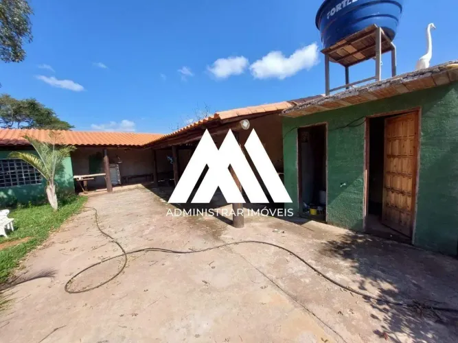 Vendo casa em Itatiaiuçu em excelente localização!