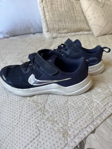 Tênis Nike infantil tamanho 31