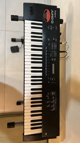 Teclado, Sintetizador Roland Juno D
