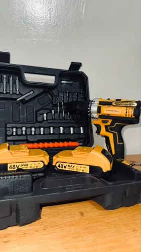 Parafusadeira e Furadeira Lithium Drill