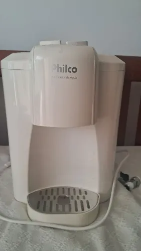 Filtro de agua precisa trocar o refil que filtra