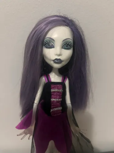 Monster High Spectra Vondergeist Ghouls Alive