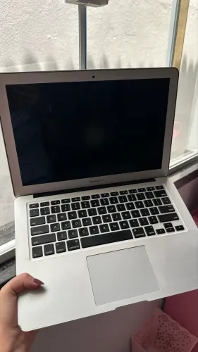 Vende-se MacBook Air 2016 
