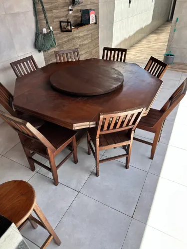 Vendo Conjunto Mesa e Cadeiras