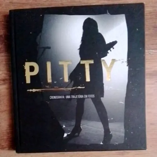 Livro Pitty história ilustrada